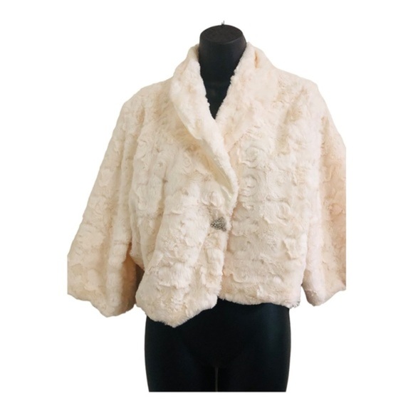 Cream Ivory faux fur capelet bolero jacket new size 2X new - Picture 9 of 16